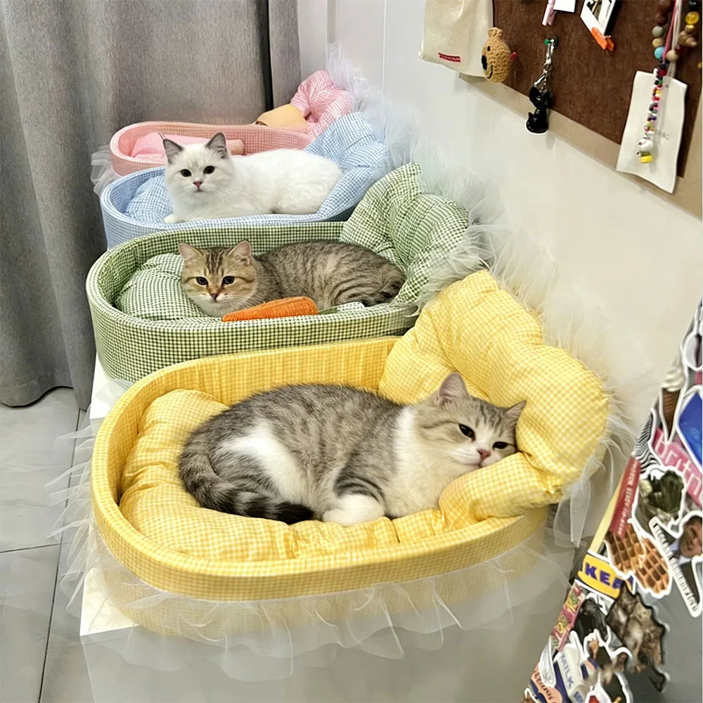 Lace-Trimmed Cat Princess Bed